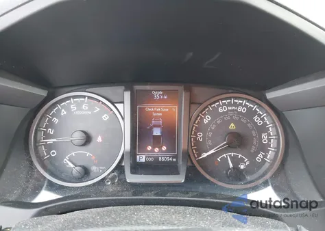 2018 Toyota Tacoma Trd Sport z USA, uszkodzony, nr VIN 5TFSZ5AN4JX149896